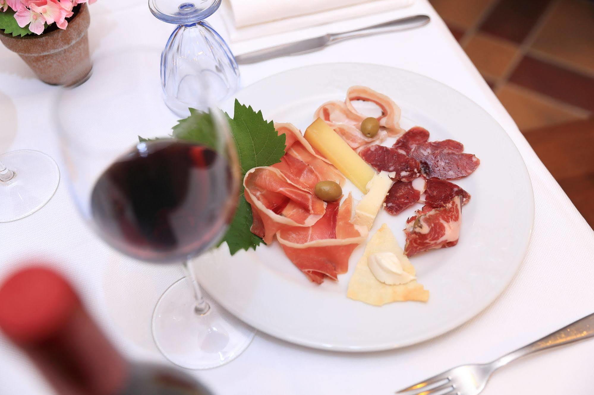 Hotel Ristorante S'Astore Benetutti 외부 사진